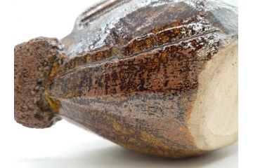 伊東陶山　高さ約20cm　細部まで丁寧に作られた宝舟(商売繁盛、宝船、縁起物、帆船、七福神、八仙、置物、オブジェ、共箱付き)(R-078649)