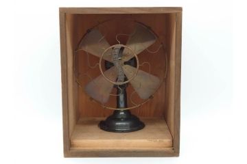 ジャンク品　アメリカ　Westinghouse(ウェスティングハウス)　レトロな雰囲気が漂う扇風機(ファン、ディスプレイ、ELECTRIC、4枚羽、98926A、箱付き)(R-078650)