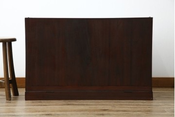 和製ヴィンテージ　美品!!　欅産業社にて仙台箪笥にリメイク済み　落ち着いた色味と美しい金具が目を惹く漆塗りの衣装箪笥ローチェスト　(R-078655)