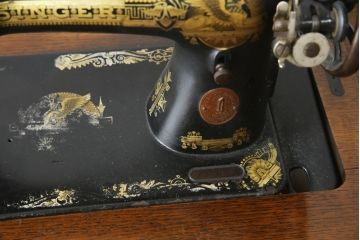 ジャンク品　SINGER(シンガー)社　お洒落なアンティークの空間を演出するミシンテーブル(シンガーミシン、ミシン台、ディスプレイ、工業用ミシン、店舗什器)(R-078663)