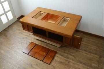 中古　美品　伝統木芸士　石橋武士作　欅(ケヤキ)材　重厚感のある大型サイズの囲炉裏テーブル　(R-078664)