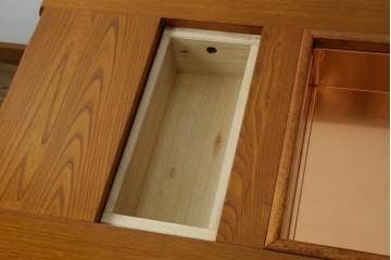 中古　美品　伝統木芸士　石橋武士作　欅(ケヤキ)材　重厚感のある大型サイズの囲炉裏テーブル　(R-078664)