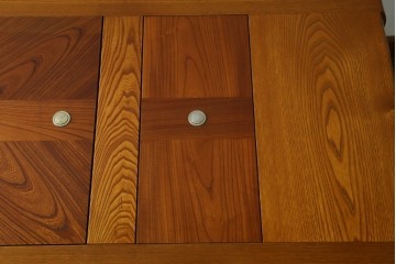 中古　美品　伝統木芸士　石橋武士作　欅(ケヤキ)材　重厚感のある大型サイズの囲炉裏テーブル　(R-078664)