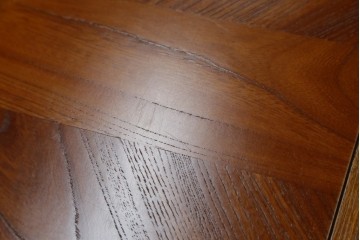 中古　美品　伝統木芸士　石橋武士作　欅(ケヤキ)材　重厚感のある大型サイズの囲炉裏テーブル　(R-078664)