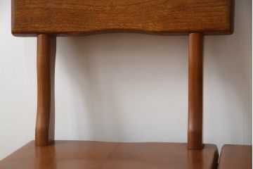 中古　美品　伝統木芸士　石橋武士作　欅(ケヤキ)材　上質な和の空間づくりに活躍する2人掛けベンチ(板座チェア、椅子、イス)(定価約16万5千円)(R-078665)