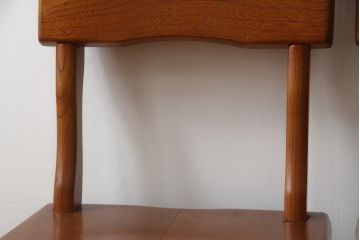 中古　伝統木芸士　石橋武士作　欅(ケヤキ)材　上質な和の空間づくりに活躍する1人掛けベンチ2脚セット(板座チェア、椅子、イス、バラ売り可能)(定価2脚で約15万6千円)(R-078666)