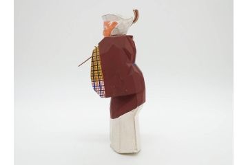 大正　春日有職　奈良人形師 染川宗進　一刀彫　尉(おじいさん)高さ約23cm/姥(おばあさん)高さ約21cm　繊細に絵付けされた高砂人形2体セット(縁起物、夫婦円満、長寿、共箱付き)(R-078686)　