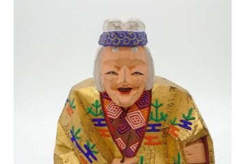 大正　春日有職　奈良人形師 染川宗進　一刀彫　尉(おじいさん)高さ約23cm/姥(おばあさん)高さ約21cm　繊細に絵付けされた高砂人形2体セット(縁起物、夫婦円満、長寿、共箱付き)(R-078686)　