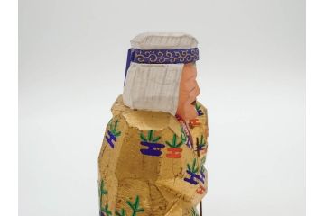 大正　春日有職　奈良人形師 染川宗進　一刀彫　尉(おじいさん)高さ約23cm/姥(おばあさん)高さ約21cm　繊細に絵付けされた高砂人形2体セット(縁起物、夫婦円満、長寿、共箱付き)(R-078686)　