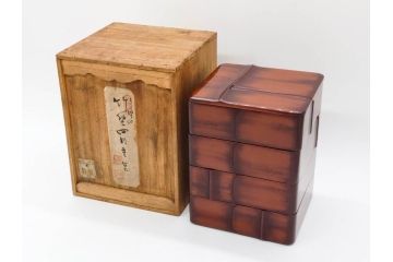 戦前　当時物　林九兵衛製　日本橋木屋本店　竹塗　四段　素材を生かしたデザインが魅力的な重箱(四段重箱、漆器、お重、共箱付き)(R-078691)