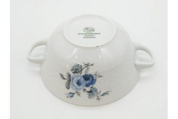 ドイツ　HUTSCHENREUTHER(フッチェンロイター)　ローズ　柔らかな色彩で描かれたバラのデザインが可愛らしいスープカップ&ソーサー6客セット(バラ、薔薇、ブルーローズ、ダブルハンドル、皿、プレート、洋食器)(R-078693)