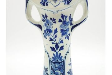 ジャンク品　ビンテージ　オランダ　DELFT(デルフト)　ブルーハンドペイント　細かな染付に匠の技が光る置時計(風車、花、フラワー、草花、風景、ヴィンテージ、陶器)(R-078694)