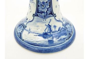 ジャンク品　ビンテージ　オランダ　DELFT(デルフト)　ブルーハンドペイント　細かな染付に匠の技が光る置時計(風車、花、フラワー、草花、風景、ヴィンテージ、陶器)(R-078694)