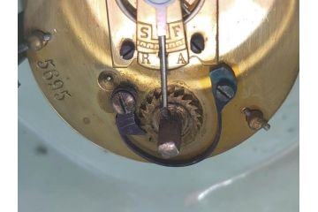 ジャンク品　ビンテージ　オランダ　DELFT(デルフト)　ブルーハンドペイント　細かな染付に匠の技が光る置時計(風車、花、フラワー、草花、風景、ヴィンテージ、陶器)(R-078694)