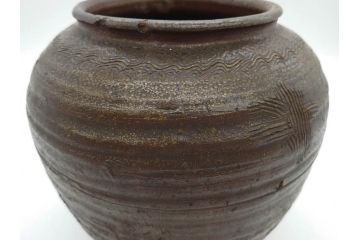 室町時代　古備前焼　波状文　高さ 約23cm　素朴な味わいがある壺(花生、花瓶、花器、花入れ、壷)(R-078695)