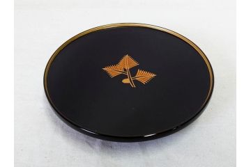 輪島塗　大向高洲堂　木製　絵変り金蒔絵　艶やかな漆に金蒔絵が映える銘々皿5客&茶托5客セット(茶道具、黒漆、漆器、菓子器、小皿、和食器、和皿、草花、共箱付き、栞付き)(R-078704)