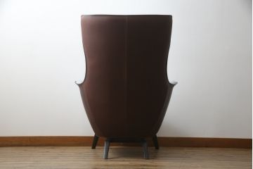 中古　イタリア家具　Poltrona Frau(ポルトローナフラウ)　Mamy Blue(メイミーブルー)　本革(レザー)　品のある雰囲気を醸し出す1人掛けソファ(一人掛けソファ、アームチェア)(定価約124万円)(R-078718)