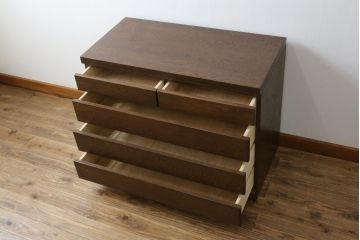 和製ビンテージ　旭川家具　近藤工芸　Solid Furniture OAK (ソリッドファニチャー オーク)　シックな佇まいが魅力的なチェスト(サイドチェスト、引き出し、ヴィンテージ)(R-078719)