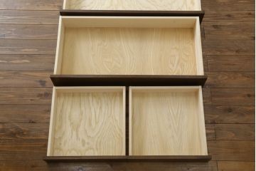 和製ビンテージ　旭川家具　近藤工芸　Solid Furniture OAK (ソリッドファニチャー オーク)　シックな佇まいが魅力的なチェスト(サイドチェスト、引き出し、ヴィンテージ)(R-078719)