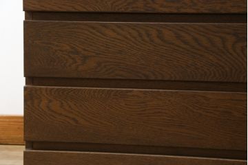和製ビンテージ　旭川家具　近藤工芸　Solid Furniture OAK (ソリッドファニチャー オーク)　シックな佇まいが魅力的なチェスト(サイドチェスト、引き出し、ヴィンテージ)(R-078719)