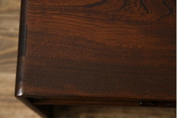 中古　美品　国産工芸家具　栓材　内部桐材　ひょうたんの透かし彫りが目を惹く文机(座机)(R-078720)