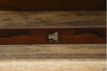 中古　美品　国産工芸家具　栓材　内部桐材　ひょうたんの透かし彫りが目を惹く文机(座机)(R-078720)