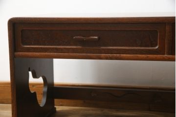 中古　美品　国産工芸家具　栓材　内部桐材　ひょうたんの透かし彫りが目を惹く文机(座机、ローテーブル、センターテーブル、作業台、ワークデスク、在宅用、在宅ワーク用)(R-078720)