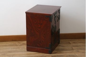 中古　美しい木目と立派な金具が魅力的な岩谷堂箪笥(小箪笥、船箪笥、小引き出し、小物収納)(R-078731)