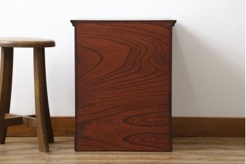 中古　美しい木目と立派な金具が魅力的な岩谷堂箪笥(小箪笥、船箪笥、小引き出し、小物収納)(R-078731)