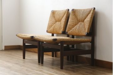 和製ビンテージ　松本民芸家具　ナラ材　アジアンテイストのお部屋におすすめなラッシチェア2脚セット(低椅子、ラウンジチェア、ダイニングチェア、椅子、イス、ヴィンテージ)(R-078733)