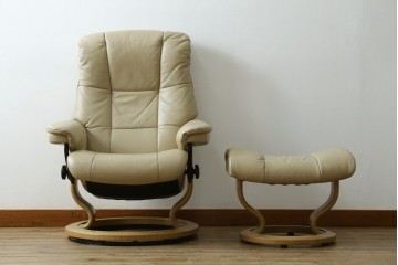中古　EKORNES(エコーネス)　本革(レザー)　Mayfair(メイフェア)　ストレスレスチェア(S)とオットマンのセット　(R-078736)