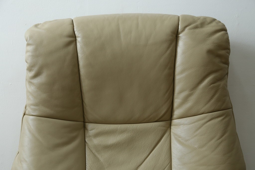 中古　EKORNES(エコーネス)　本革(レザー)　Mayfair(メイフェア)　ストレスレスチェア(S)とオットマンのセット　(R-078736)