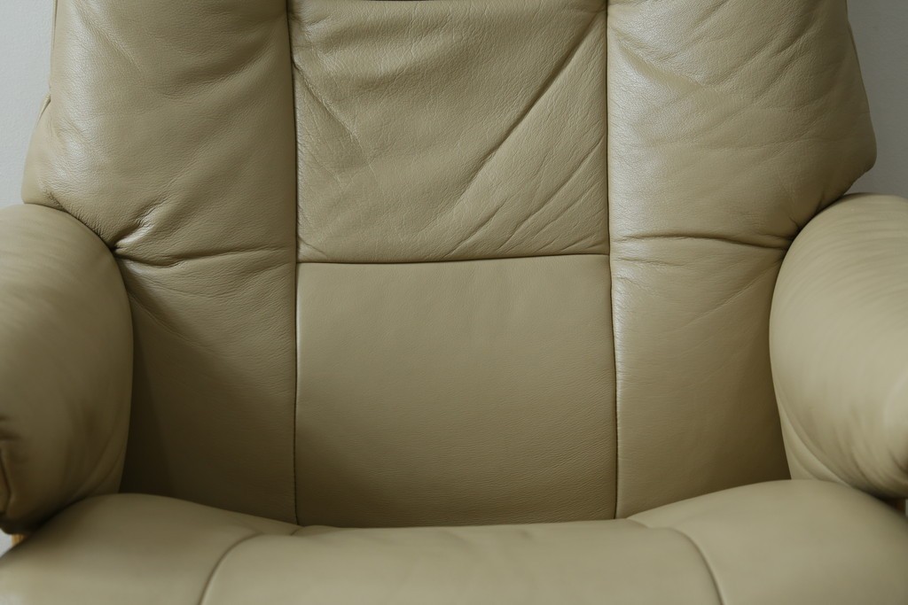 中古　EKORNES(エコーネス)　本革(レザー)　Mayfair(メイフェア)　ストレスレスチェア(S)とオットマンのセット　(R-078736)