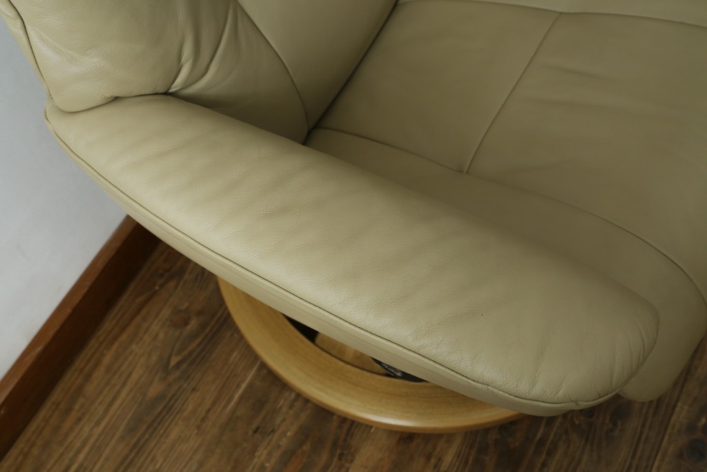 中古　EKORNES(エコーネス)　本革(レザー)　Mayfair(メイフェア)　ストレスレスチェア(S)とオットマンのセット　(R-078736)