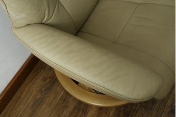 中古　EKORNES(エコーネス)　本革(レザー)　Mayfair(メイフェア)　ストレスレスチェア(S)とオットマンのセット　(R-078736)