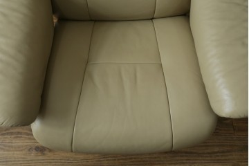 中古　EKORNES(エコーネス)　本革(レザー)　Mayfair(メイフェア)　ストレスレスチェア(S)とオットマンのセット　(R-078736)