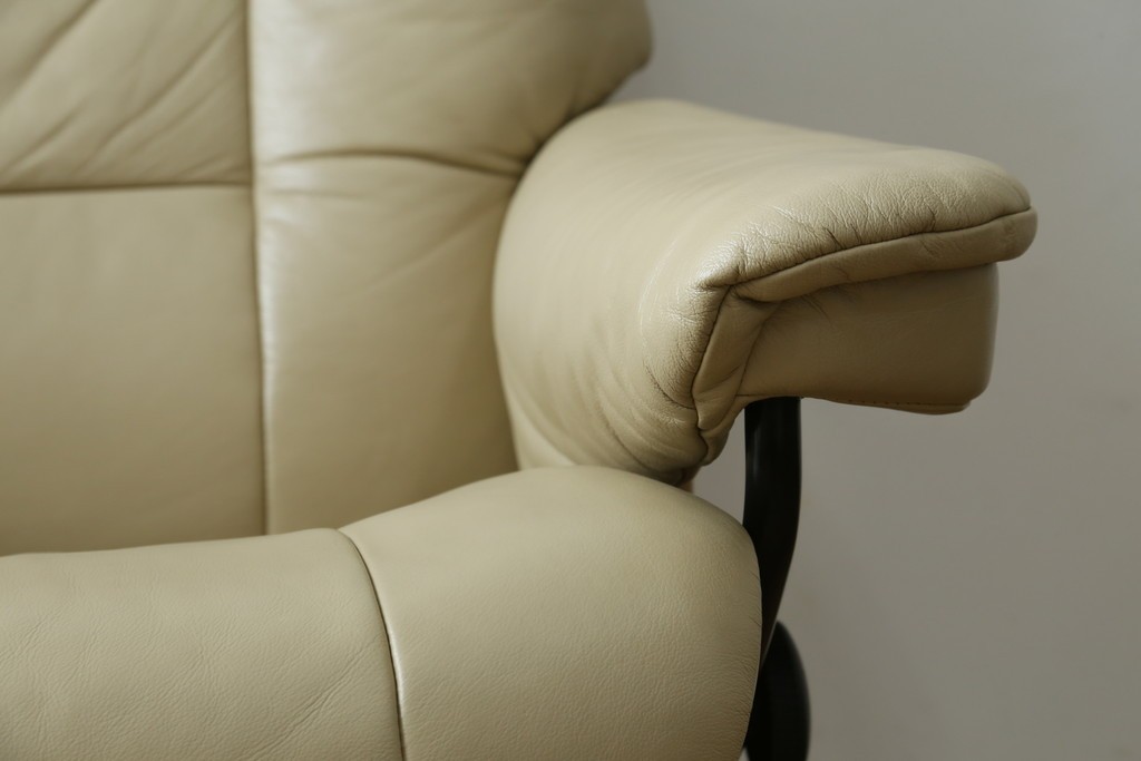 中古　EKORNES(エコーネス)　本革(レザー)　Mayfair(メイフェア)　ストレスレスチェア(S)とオットマンのセット　(R-078736)