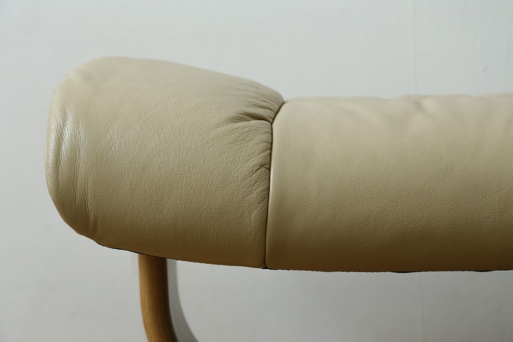 中古　EKORNES(エコーネス)　本革(レザー)　Mayfair(メイフェア)　ストレスレスチェア(S)とオットマンのセット　(R-078736)