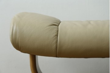 中古　EKORNES(エコーネス)　本革(レザー)　Mayfair(メイフェア)　ストレスレスチェア(S)とオットマンのセット　(R-078736)