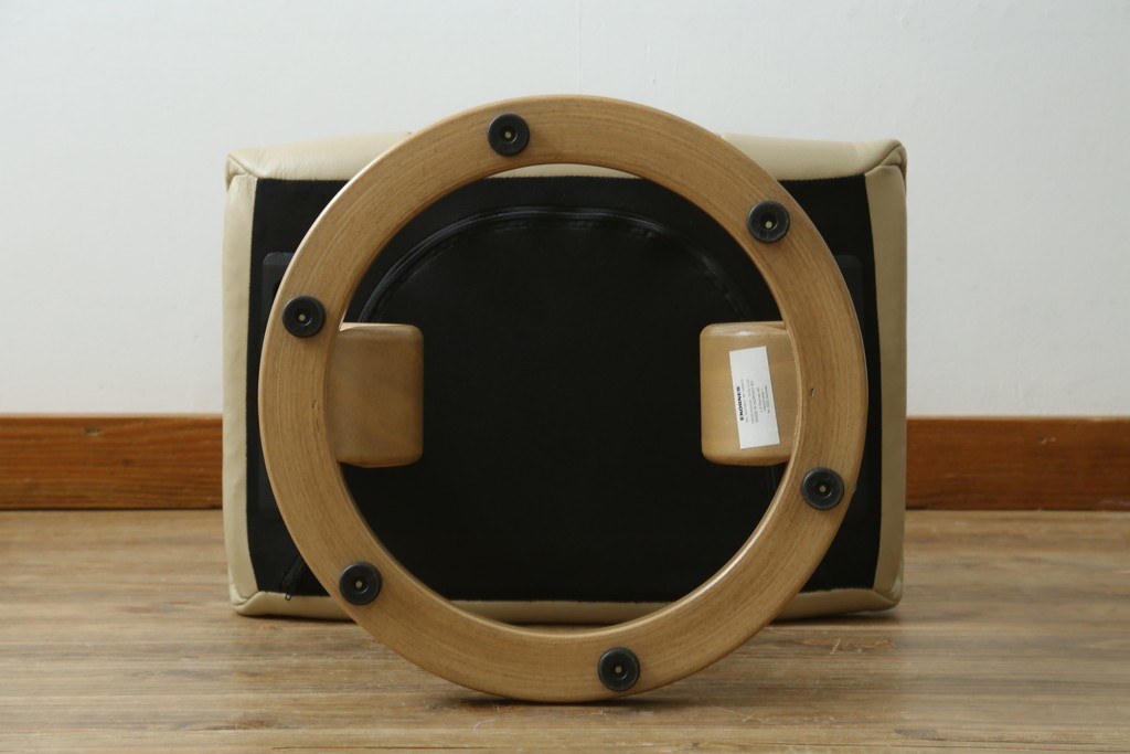 中古　EKORNES(エコーネス)　本革(レザー)　Mayfair(メイフェア)　ストレスレスチェア(S)とオットマンのセット　(R-078736)