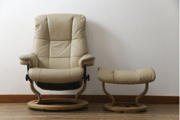 中古　EKORNES(エコーネス)　本革(レザー)　メイフェア(Mayfair)　ストレスレスチェア(S)オットマン付き(リクライニングチェア、アームチェア、椅子、フットスツール、北欧)(R-078736)