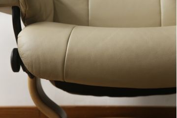 中古　EKORNES(エコーネス)　本革(レザー)　メイフェア(Mayfair)　ストレスレスチェア(S)オットマン付き(リクライニングチェア、アームチェア、椅子、フットスツール、北欧)(R-078736)