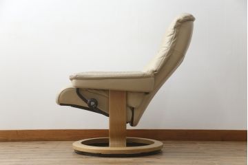 中古　EKORNES(エコーネス)　本革(レザー)　メイフェア(Mayfair)　ストレスレスチェア(S)オットマン付き(リクライニングチェア、アームチェア、椅子、フットスツール、北欧)(R-078736)