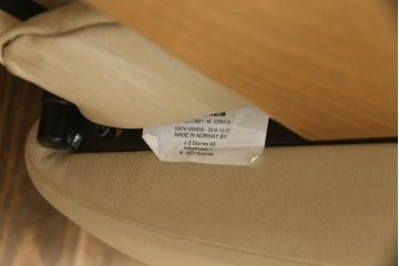 中古　EKORNES(エコーネス)　本革(レザー)　メイフェア(Mayfair)　ストレスレスチェア(S)オットマン付き(リクライニングチェア、アームチェア、椅子、フットスツール、北欧)(R-078736)