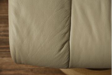 中古　EKORNES(エコーネス)　本革(レザー)　メイフェア(Mayfair)　ストレスレスチェア(S)オットマン付き(リクライニングチェア、アームチェア、椅子、フットスツール、北欧)(R-078736)