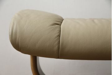 中古　EKORNES(エコーネス)　本革(レザー)　メイフェア(Mayfair)　ストレスレスチェア(S)オットマン付き(リクライニングチェア、アームチェア、椅子、フットスツール、北欧)(R-078736)