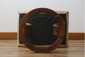 中古　EKORNES(エコーネス)　本革(レザー)　メイフェア(Mayfair)　スイングテーブル付き　ストレスレスチェア(M)オットマン付き(リクライニングチェア、アームチェア、フットスツール、椅子、北欧)(R-078737)