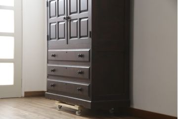 中古　北海道民芸家具　和洋どちらのお部屋にも馴染みやすい重ねタンス(衣装箪笥、収納箪笥、着物箪笥、和タンス、引き出し)(R-078739)