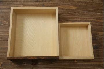 中古　北海道民芸家具　和洋どちらのお部屋にも馴染みやすいサイドボード(テレビ台、テレビボード、ローボード、リビングボード、サイドキャビネット、収納棚、戸棚)(R-078740)