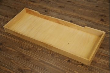 中古　北海道民芸家具　天板・脚(台輪)付きリメイク　衣装盆付き　和洋どちらのお部屋にも馴染みやすいサイドボード(テレビ台、テレビボード、ローボード、リビングボード、サイドチェスト、着物箪笥)(R-078741)